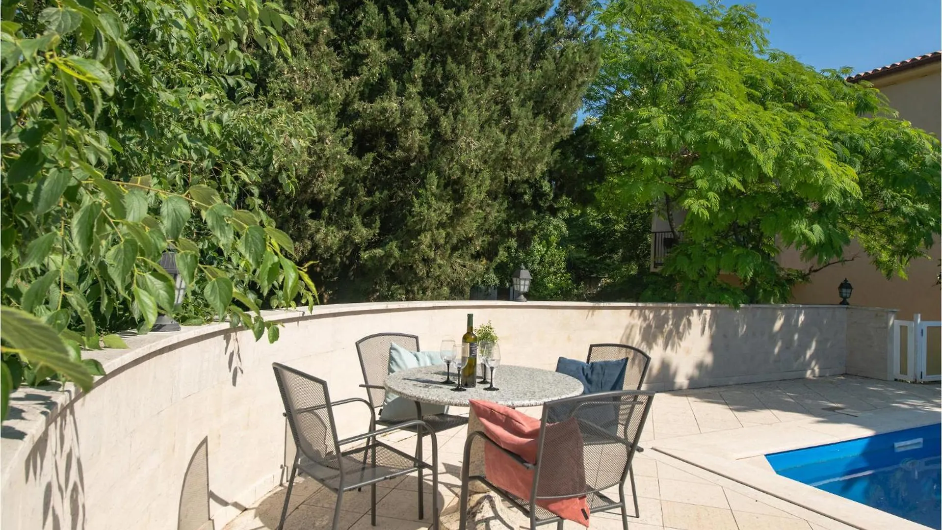 Appartement 4 Bedroom Nice Home In Krnica